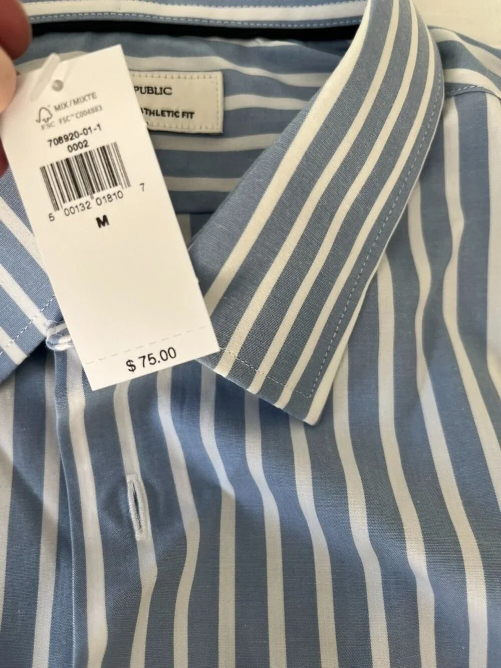 Banana Republic Men's Button-Down in Blue Stripe